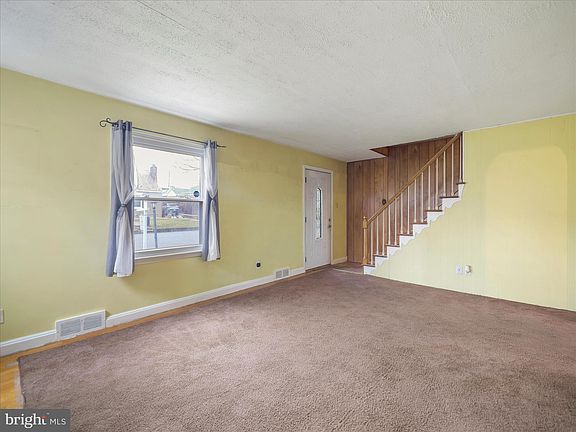 4th image of 12034 Mayfair Ave