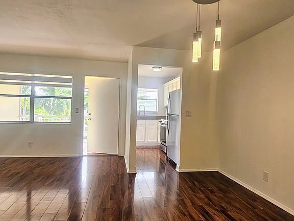 2nd image of 300 Layne Blvd APT 313