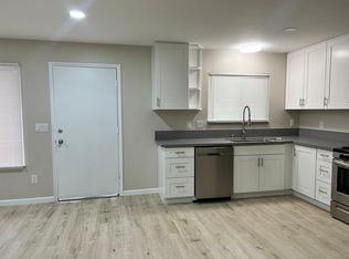 836 Sinkler Way APT D, Vista, CA 92083