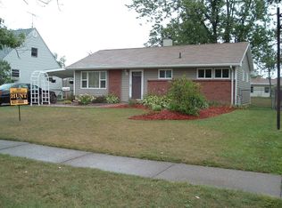 34 Carol Ln, Grand Island, NY 14072