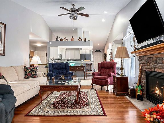 4th image of 195 Inglewood Ct