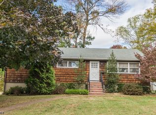 94 Wendt Ln, Wayne, NJ 07470