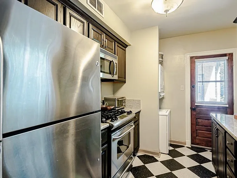214 Upham St #8A — Photo 3