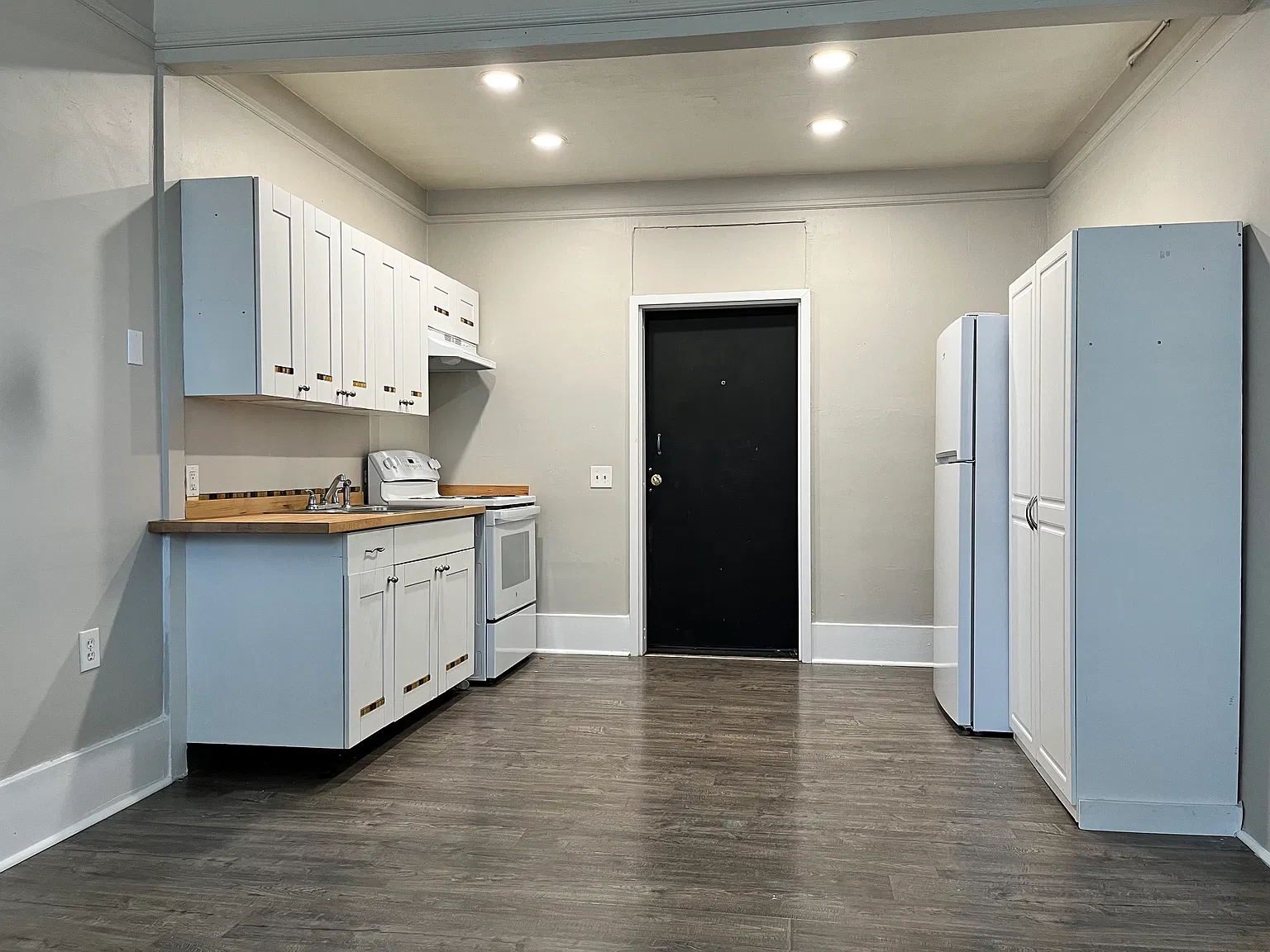 1 bed, 295 sqft, $1,200 — Photo 4