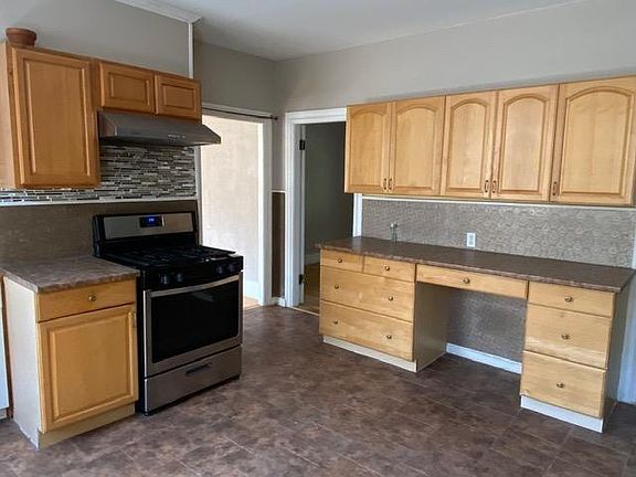 4th image of 188 S Clarendon St Floor 2