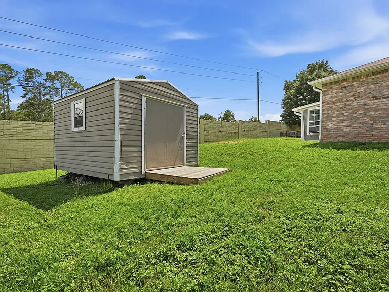 339 Peggy Dr — Photo 38