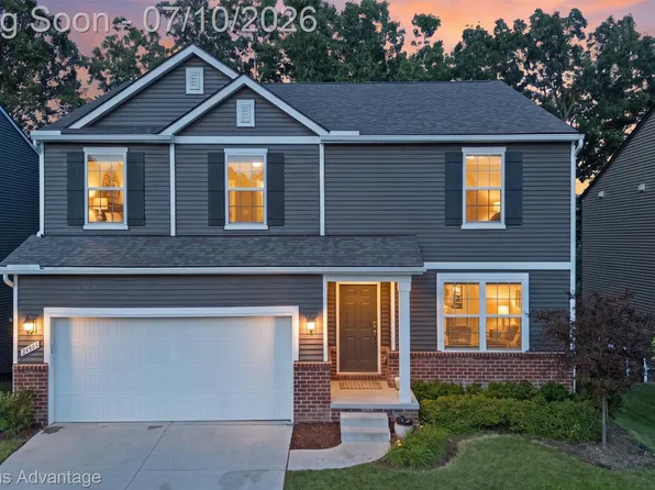 24506 Jade Dr, Farmington, MI 48336