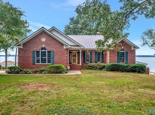 9589 Hawkins Dr, Athens, AL 35611