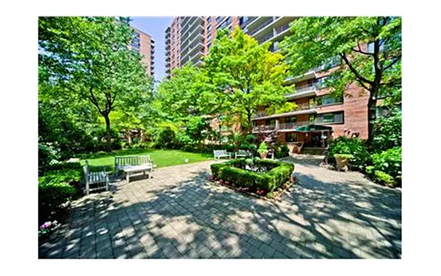 Rented by Douglas Elliman | media 19