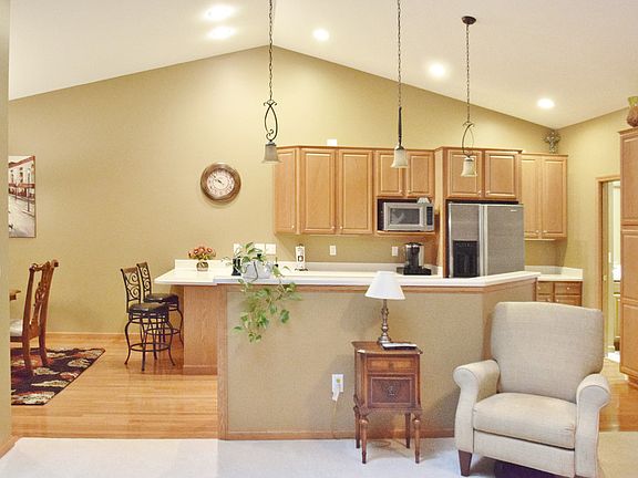 4th image of 5513 Greenridge Dr #8