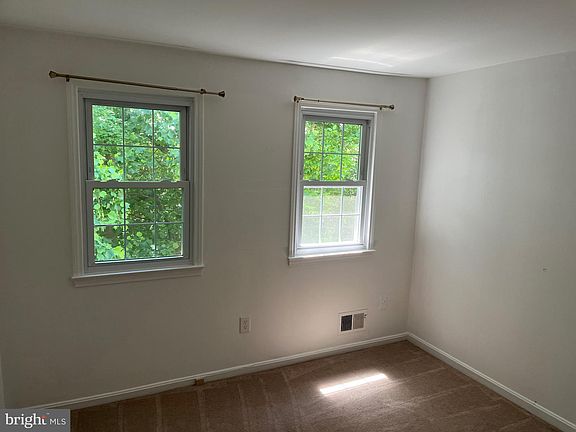 4th image of 13200 Putnam Cir
