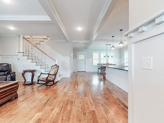 4th image of 4944 Saint Ives Dr