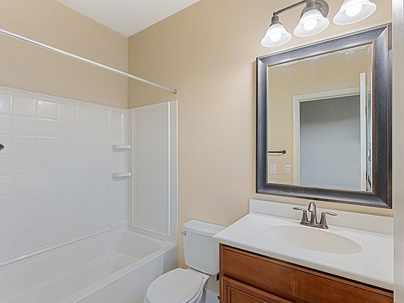 3rd image of 1580 Shore Pl Unit 7