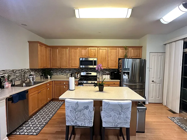 2545 Waterbury Ln — Photo 4
