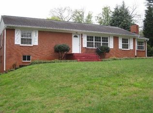 4016 Red Oak Ln, Knoxville, TN 37919