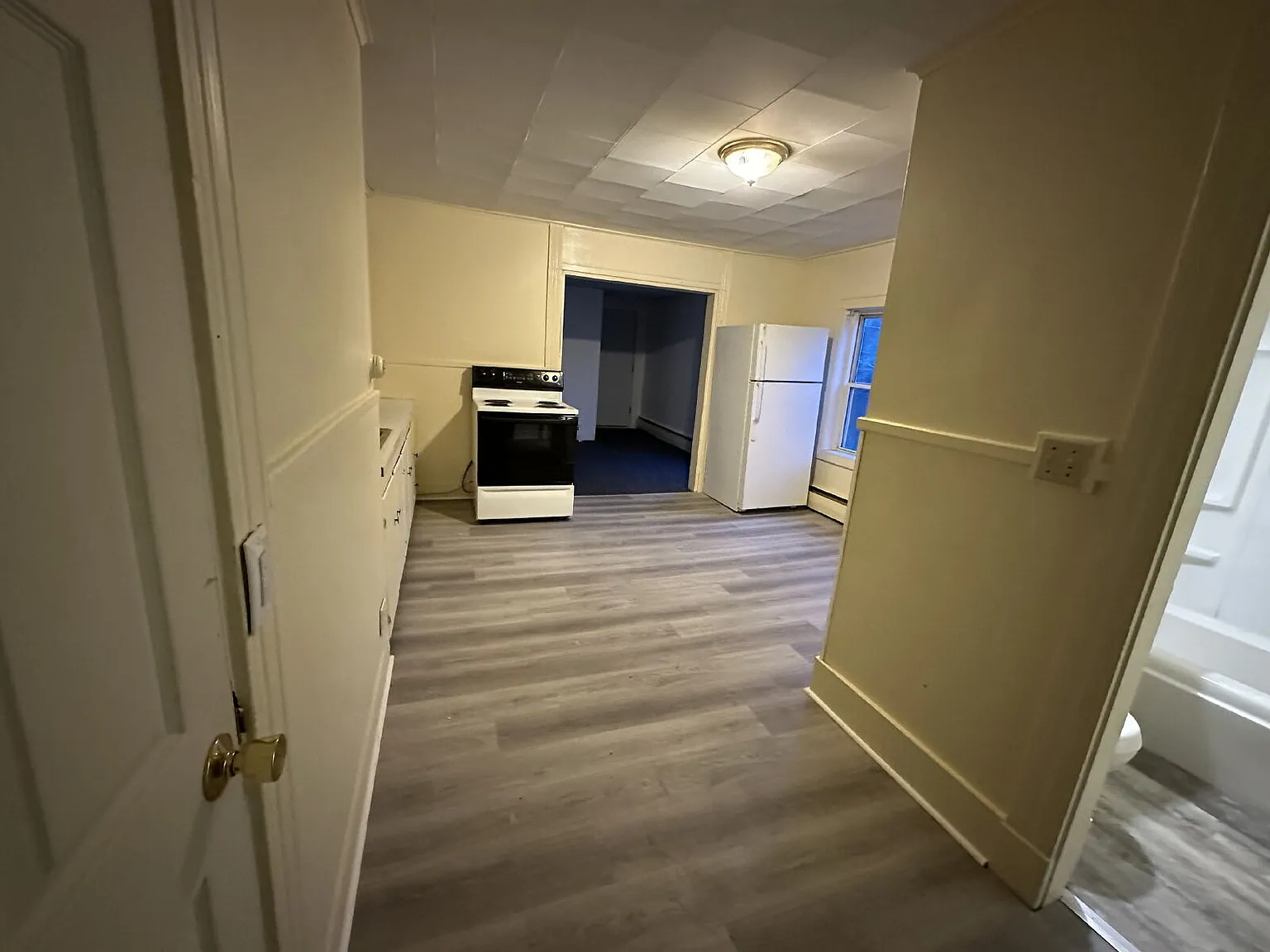 3 bed, 1.0 bath, $1,799 — Photo 3