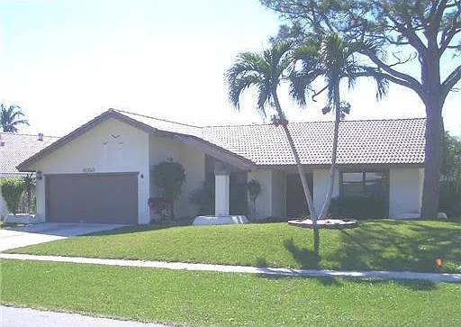 6050 Amberwoods Dr — Photo 1