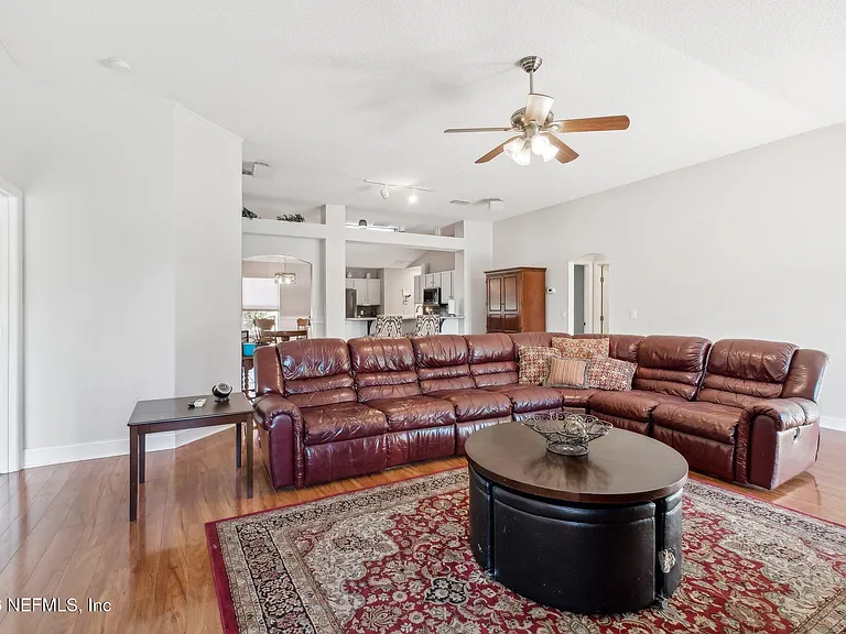 2683 Henley Rd — Photo 5