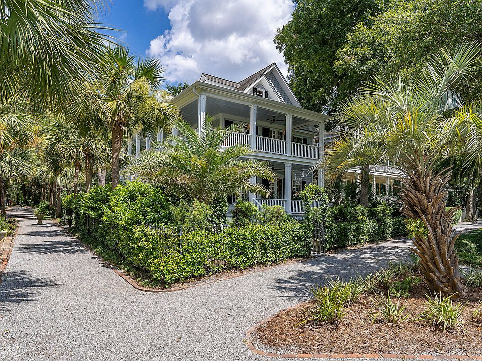 2nd image of 15 Waterside Dr