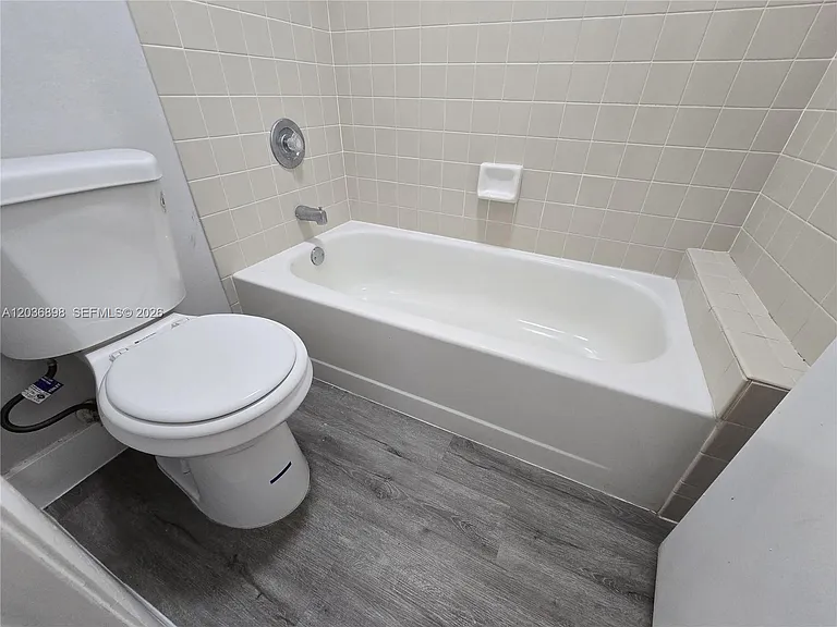 1024 S Independence Dr #1024E — Photo 8
