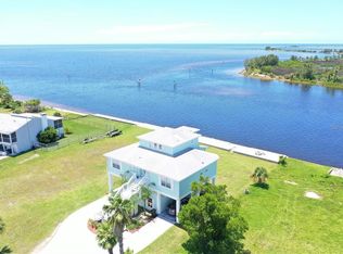 3243 Flamingo Blvd, Hernando Beach, FL 34607