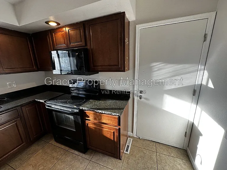 24 Mountain Shadows Ct — Photo 16