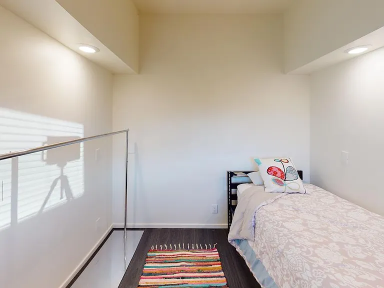 831 Cliff Dr — Photo 38