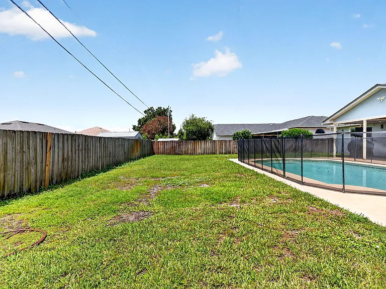 756 SW Ancona Rd — Photo 41