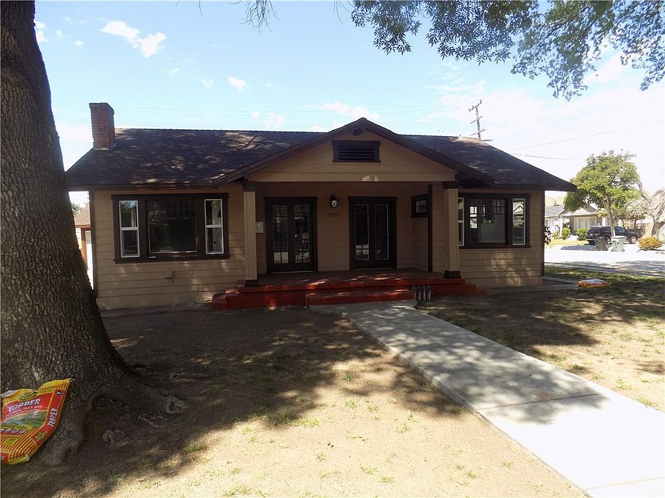1st image of 2744 N Arrowhead Ave