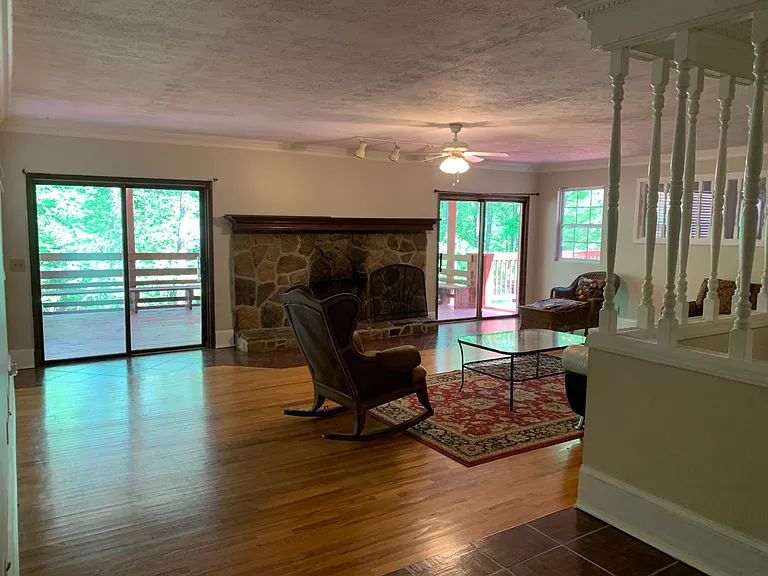 1615 Oklahoma Dr — Photo 11