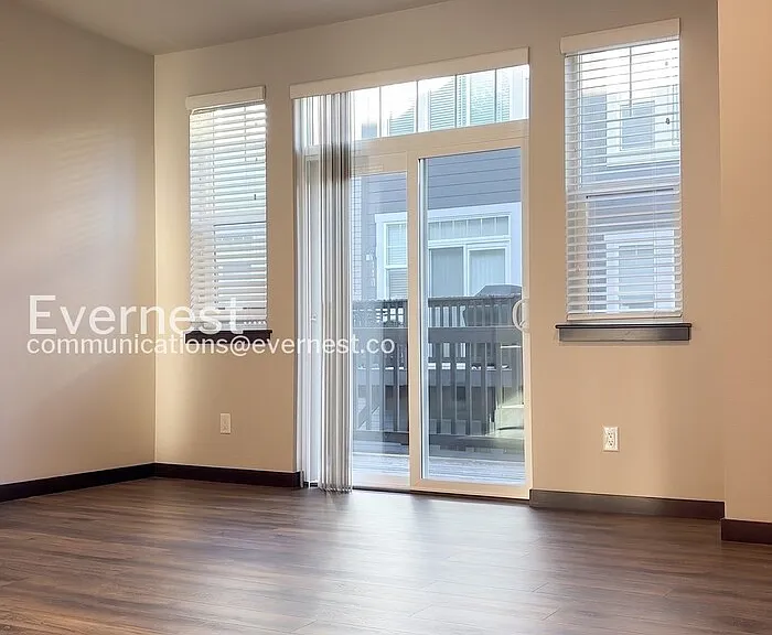 129 SW 185th Ln — Photo 5