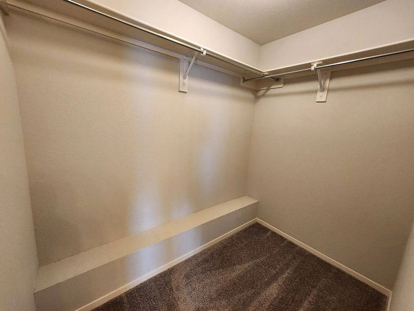 6625 Hollywood Ave — Photo 4