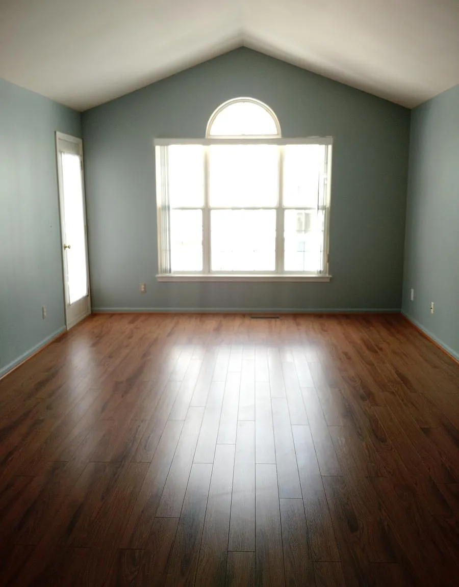 2 bed, 1046 sqft, $1,500 — Photo 1