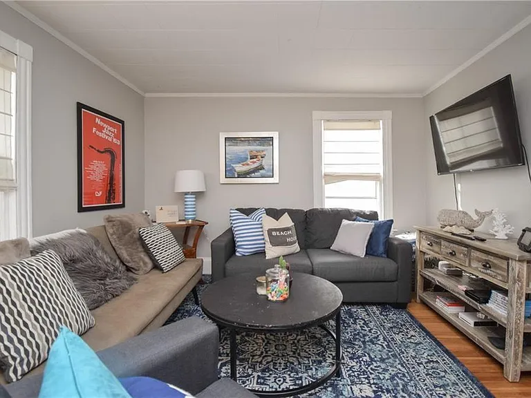 16 Vaughan Ave #2 — Photo 32