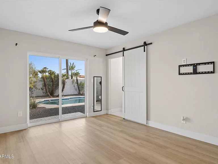 5117 E Beck Ln — Photo 13