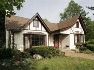2304 Springhill Dr, Kalamazoo, MI 49008