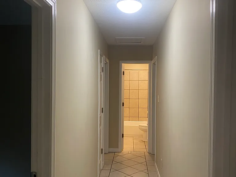 2395 Napoleon Ave — Photo 12