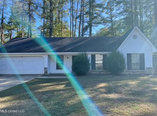 543 Briarcliff Cir, Jackson, MS 39212