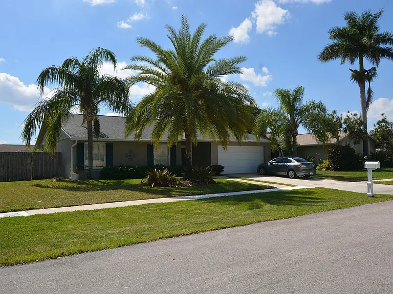 1379 Pinetta Cir — Photo 13