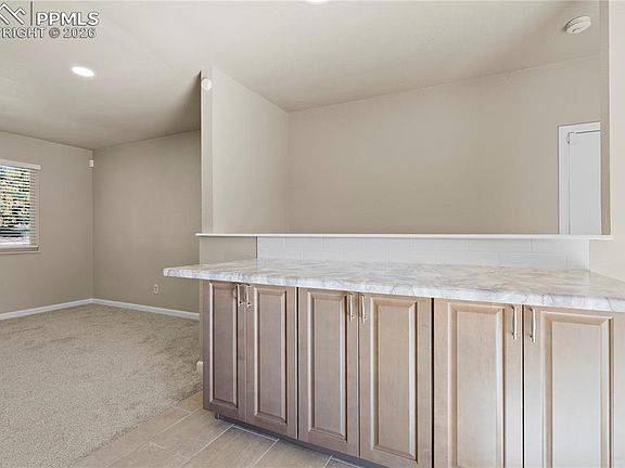 5th image of 2855 El Capitan Dr