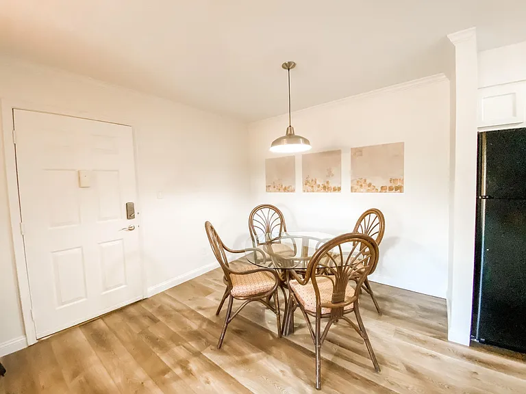 9806 Whipps Mill Rd #4 — Photo 3