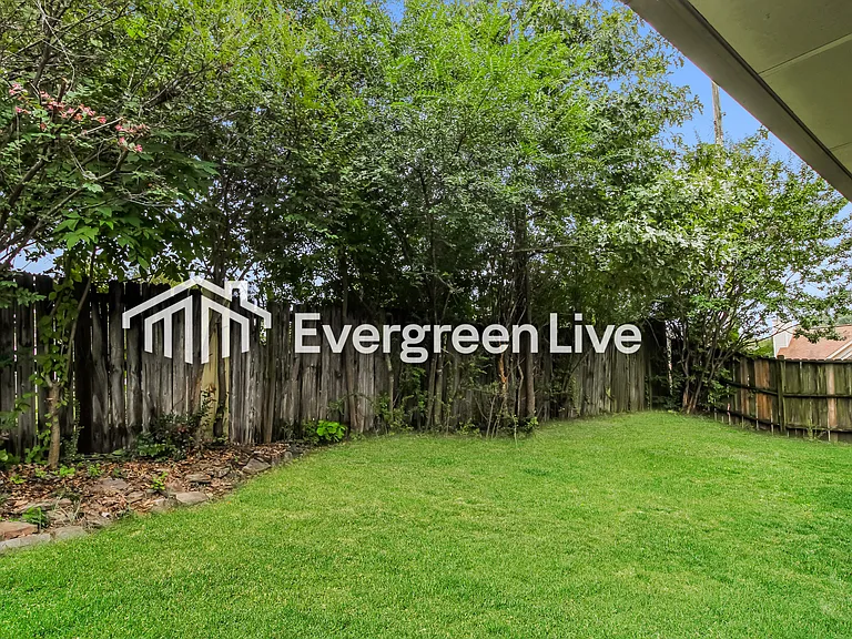 2800 Maryland Cir W — Photo 15