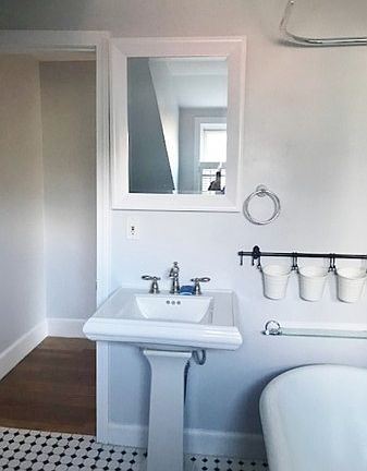 5th image of 21 Elm Ct #B