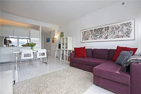 Sold by R New York | media 6