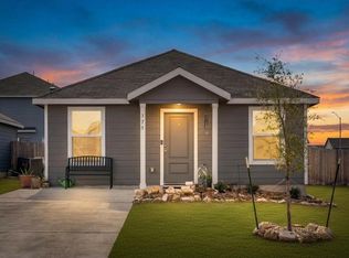 373 Cowpoke Dr, Jarrell, TX 76537