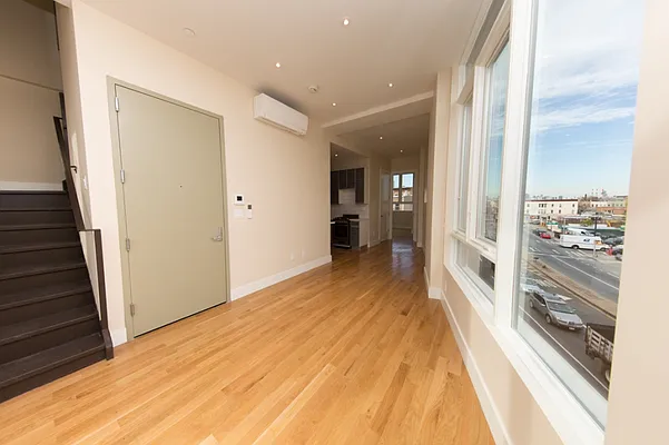 Rented by MNS | media 36