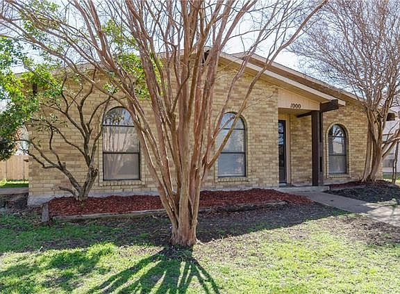 3rd image of 1000 Longhorn Dr