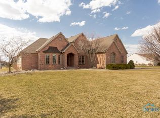 5839 Winterhaven Dr, Sylvania, OH 43560