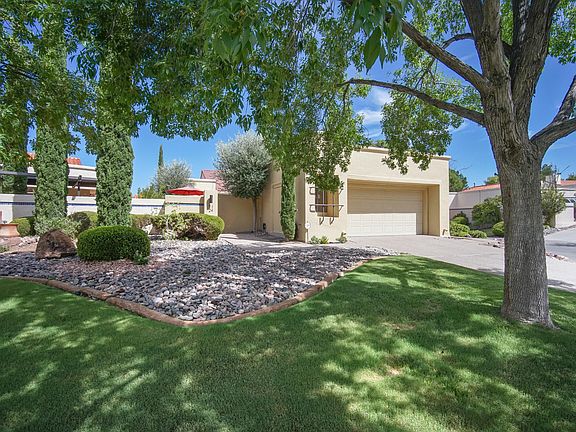 3rd image of 1124 Los Jardines Cir
