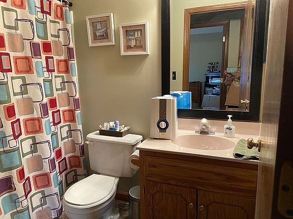 full bathroom on 2nd floor
